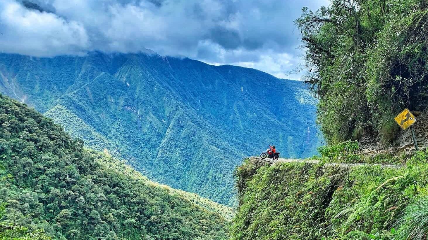 Camilo Cordova - Vive Libre, Vive Seguro